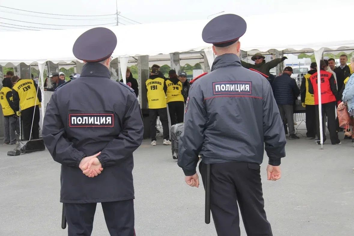В небе — дроны, на земле — порядок! На территории аэродрома «Пушистый» уже второй день проходит масштабный международный форум беспилотных аппаратов всех сред и фестиваль авиации, музыки и спорта «Крылья Сахалинска» В небе — дроны, на земле — порядок! На территории аэродрома «Пушистый» уже второй день проходит масштабный международный форум беспилотных аппаратов всех сред и фестиваль авиации, музыки и спорта «Крылья Сахалинска»