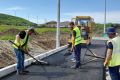 На Приморском бульваре в Курильске началось асфальтирование территории, прилегающей к будущему торговому центру