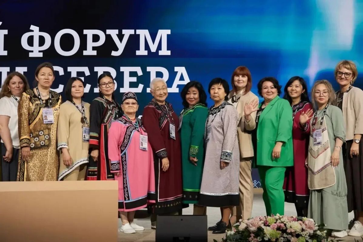 Сотрудники Сахалинского областного художественного музея приняли участие во Втором форуме женщин Севера, объединившем более 1000 участников из 52 регионов России Сотрудники Сахалинского областного художественного музея приняли участие во Втором форуме женщин Севера, объединившем более 1000 участников из 52 регионов России