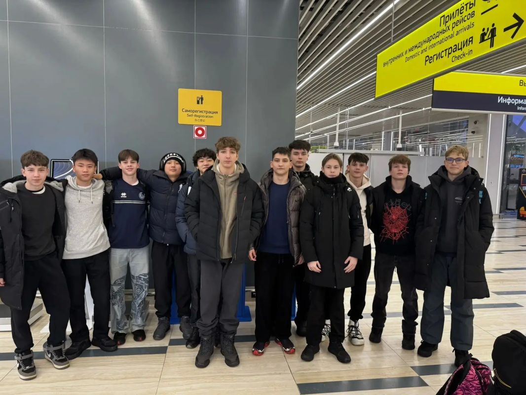 Из дальних странствий возвратясь В первом полугодии юные островные волейболисты неоднократно выезжали на соревнования за пределы региона Из дальних странствий возвратясь В первом полугодии юные островные волейболисты неоднократно выезжали на соревнования за пределы региона