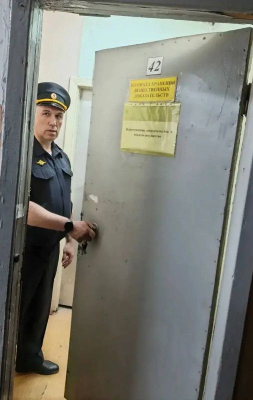 Следующим объектом рабочей поездки руководства УМВД стал ОМВД «Тымовский» Следующим объектом рабочей поездки руководства УМВД стал ОМВД «Тымовский»