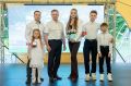 Сергей Надсадин: Главной площадкой празднования Дня семьи, любви и верности по традиции стал наш городской парк им. Гагарина. Большой фестиваль собрал сотни южносахалинцев – здесь было многолюдно и празднично