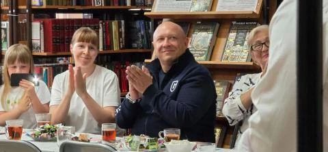 Праздничная встреча «Семья — очаг любви и верности» прошла в Курильской ЦБС Праздничная встреча «Семья — очаг любви и верности» прошла в Курильской ЦБС