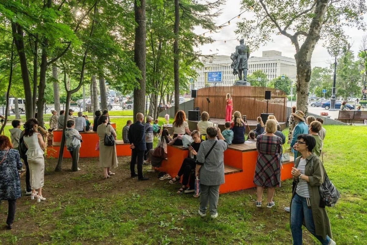 В рамках фестиваля «Городская симфония» посетила литературно-музыкальную площадку Сахалинской областной универсальной научной библиотеки им. Н.А. Тарасова, где состоялась сольная программа Анны Жилиной «За мечтой» В рамках фестиваля «Городская симфония» посетила литературно-музыкальную площадку Сахалинской областной универсальной научной библиотеки им. Н.А. Тарасова, где состоялась сольная программа Анны Жилиной «За мечтой»