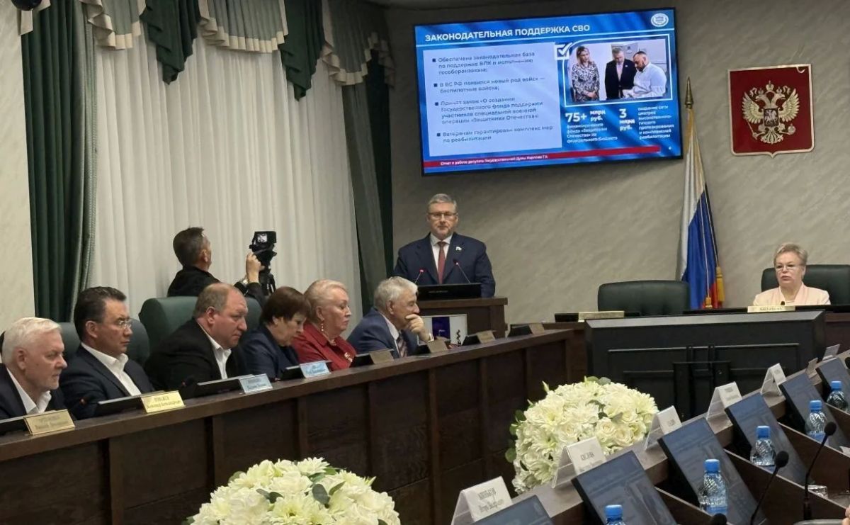 Депутат Георгий Карлов выступил перед коллегами из островного парламента с отчётом о работе в ГД 8-го созыва