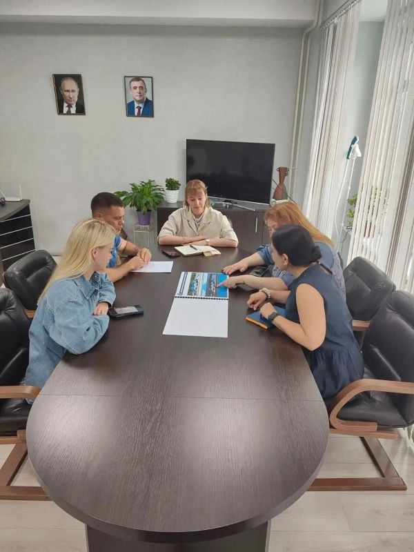 Провела совещание по подготовке культурной программы Сахалинской области для Восточного экономического форума (ВЭФ) во Владивостоке