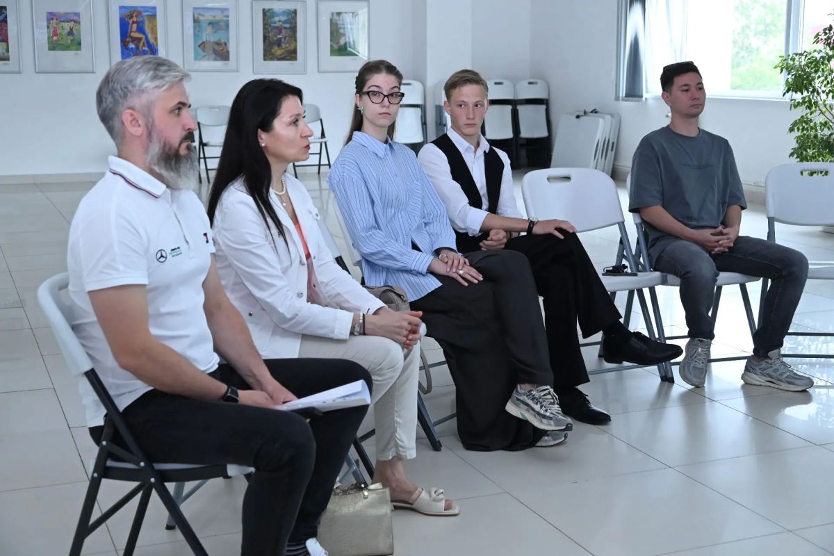 По поручению министра культуры и архивного дела Сахалинской области, в стенах Сахалинской областной детской библиотеки состоялось заседание Молодежного совета созданного при министерстве По поручению министра культуры и архивного дела Сахалинской области, в стенах Сахалинской областной детской библиотеки состоялось заседание Молодежного совета созданного при министерстве