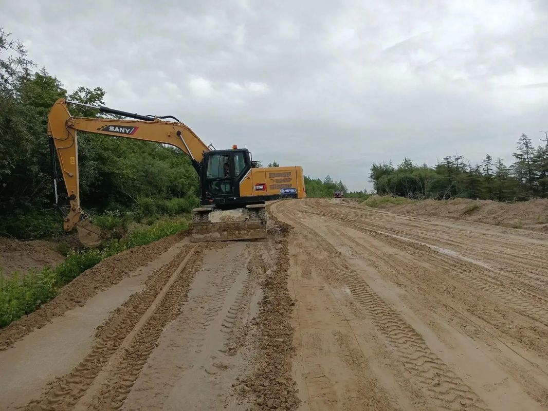В Ногликском районе выполнили плановые работы по содержанию грунтовых участков федеральной трассы В Ногликском районе выполнили плановые работы по содержанию грунтовых участков федеральной трассы