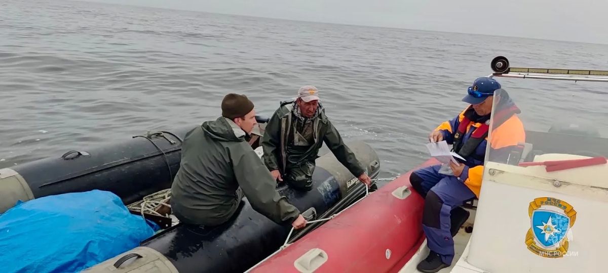 Инспекторы ГИМС продолжают патрулирование акваторий области Инспекторы ГИМС продолжают патрулирование акваторий области