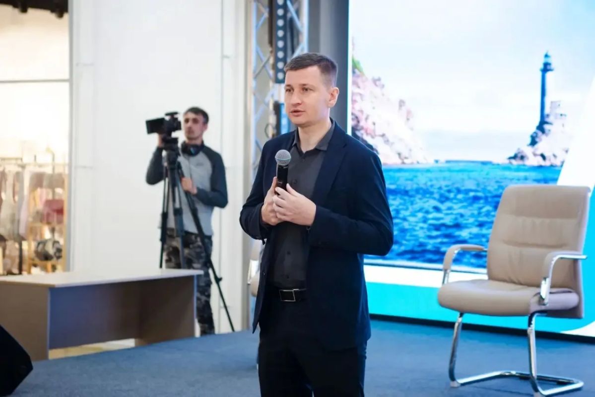 В арт-резиденции «Маяк» стартовал семинар Президентского фонда культурных инициатив!