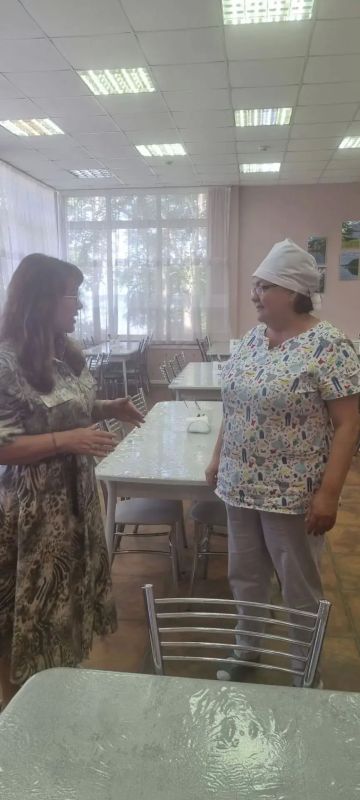 Сегодня мы посетили детский лагерь отдыха "Лесное озеро", где этим летом за 3 смены уже успели отдохнуть около 300 детей Сегодня мы посетили детский лагерь отдыха "Лесное озеро", где этим летом за 3 смены уже успели отдохнуть около 300 детей