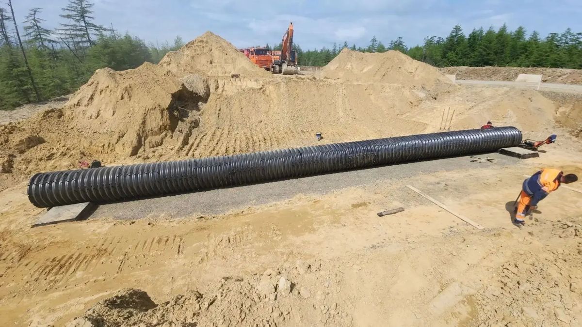 На федеральной трассе в Ногликском районе начали асфальтировать участок между селами Горячие ключи и Даги На федеральной трассе в Ногликском районе начали асфальтировать участок между селами Горячие ключи и Даги