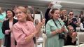 Председатель правительства Сахалинской области Алексей Белик вручил знаки отличия лучшим выпускникам