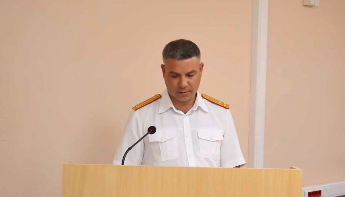 В следственном управлении СК России по Сахалинской области состоялось оперативное совещание, приуроченное ко Дню сотрудника органов следствия, на котором подведены итоги работы за I полугодие 2026 года В следственном управлении СК России по Сахалинской области состоялось оперативное совещание, приуроченное ко Дню сотрудника органов следствия, на котором подведены итоги работы за I полугодие 2026 года