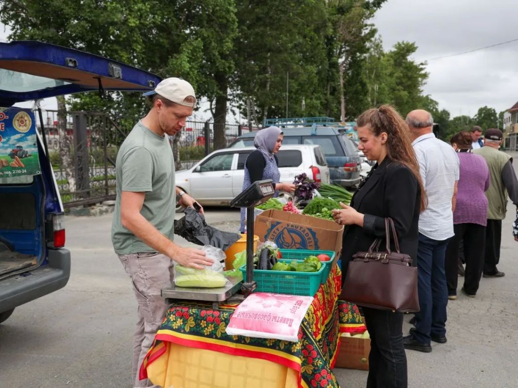Свежие продукты, ремесленные изделия и поздравления Свежие продукты, ремесленные изделия и поздравления