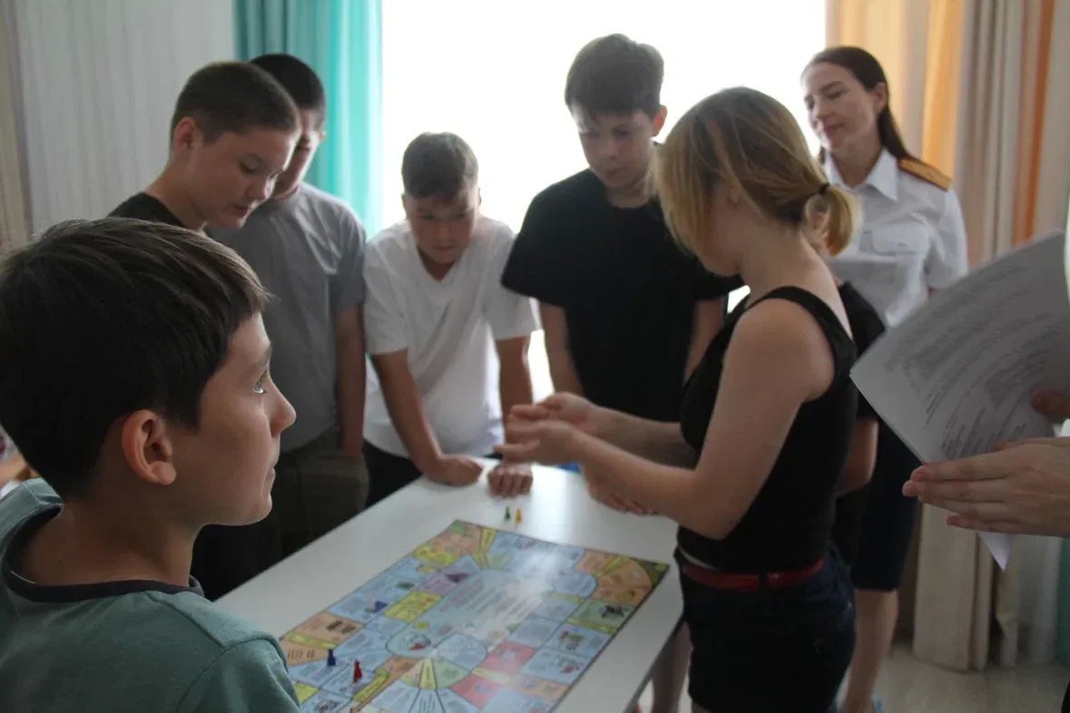 В «Маячке» зажгли огни добра: полиция, следователи и ВТБ устроили праздник для детей В «Маячке» зажгли огни добра: полиция, следователи и ВТБ устроили праздник для детей