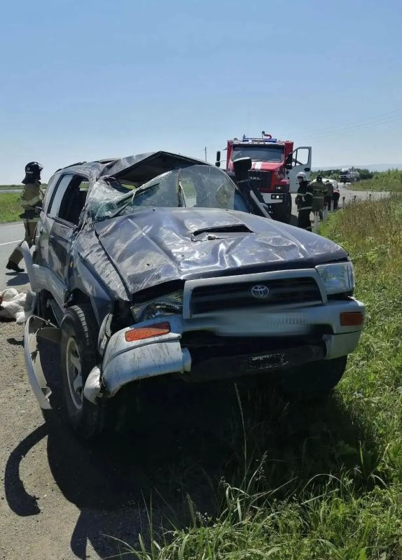 В Долинском районе столкнулись два автомобиля В Долинском районе столкнулись два автомобиля