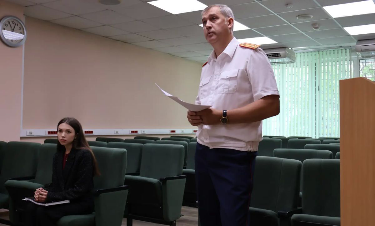 В следственном управлении СК России по Сахалинской области проведена аттестация следователей и торжественное принятие Присяги В следственном управлении СК России по Сахалинской области проведена аттестация следователей и торжественное принятие Присяги