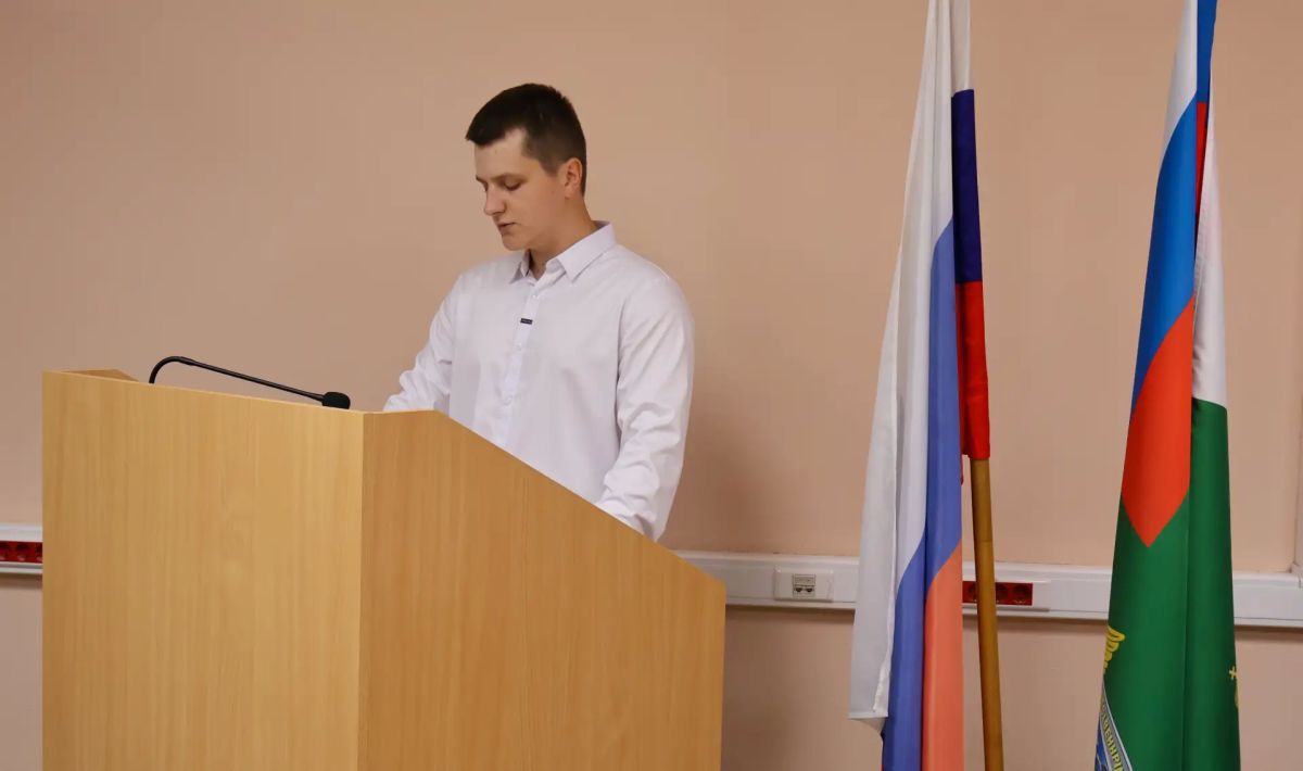 В следственном управлении СК России по Сахалинской области проведена аттестация следователей и торжественное принятие Присяги В следственном управлении СК России по Сахалинской области проведена аттестация следователей и торжественное принятие Присяги