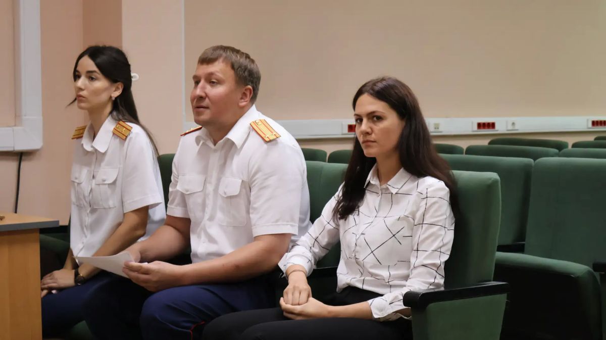 В следственном управлении СК России по Сахалинской области проведена аттестация следователей и торжественное принятие Присяги В следственном управлении СК России по Сахалинской области проведена аттестация следователей и торжественное принятие Присяги