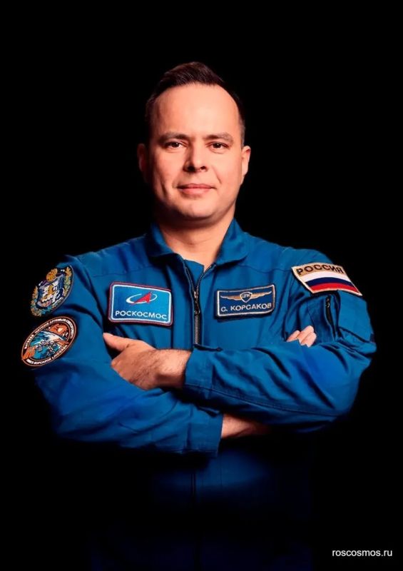 Олег Артемьев и Сергей Корсаков завершили работу в отряде космонавтов, сообщили в "Роскосмосе" Олег Артемьев и Сергей Корсаков завершили работу в отряде космонавтов, сообщили в "Роскосмосе"
