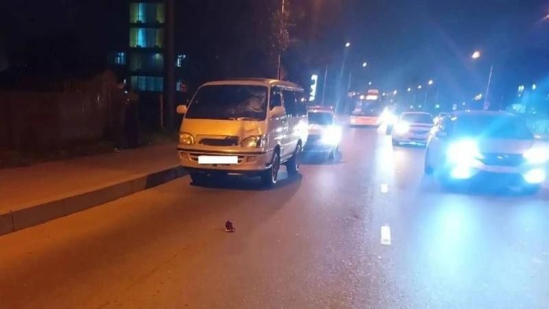 В Южно-Сахалинске за час поймали водителя микроавтобуса, сбившего пешехода