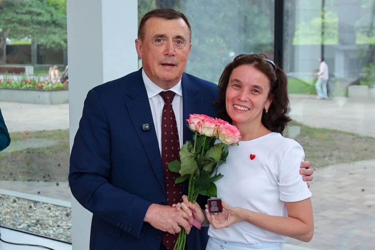 По поручению губернатора Валерия Лимаренко в островном регионе учрежден новый знак отличия "Доброволец Сахалинской области" По поручению губернатора Валерия Лимаренко в островном регионе учрежден новый знак отличия "Доброволец Сахалинской области"