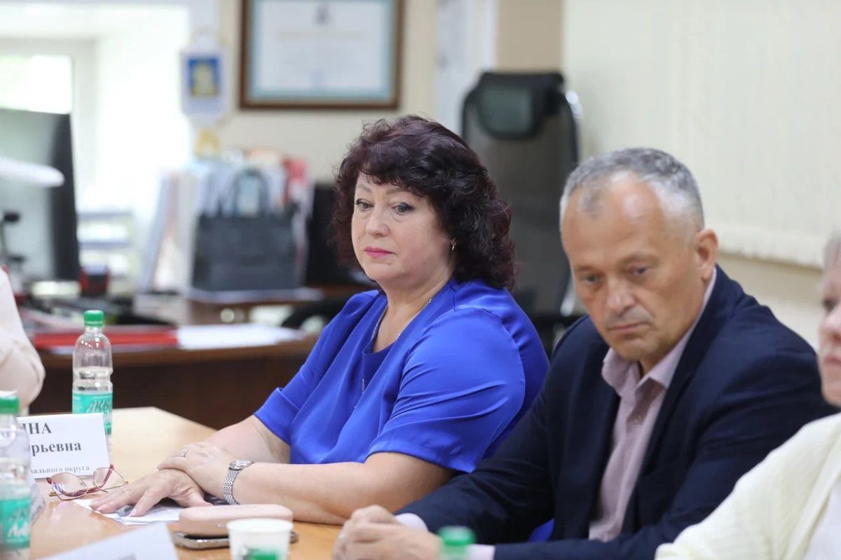Председатель Сахалинской областной Думы Елена Касьянова вместе с заместителем председателя постоянного комитета по экологии и природопользованию Николаем Артёменко посетила Корсаковский муниципальный округ Председатель Сахалинской областной Думы Елена Касьянова вместе с заместителем председателя постоянного комитета по экологии и природопользованию Николаем Артёменко посетила Корсаковский муниципальный округ