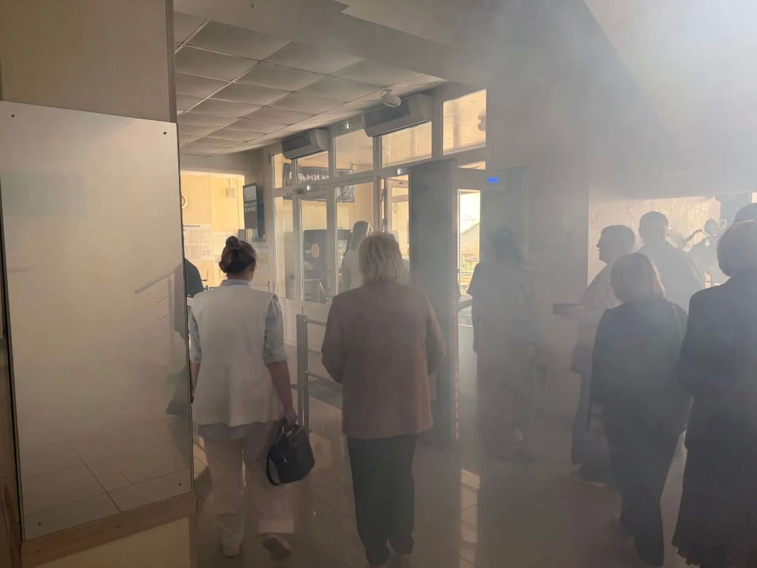 В Южно-Курильском районе состоялись тренировки в участковых избирательных комиссиях по отработке алгоритма действий по обеспечению безопасности В Южно-Курильском районе состоялись тренировки в участковых избирательных комиссиях по отработке алгоритма действий по обеспечению безопасности