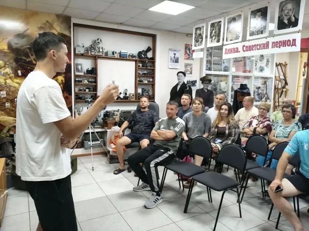 Культурный вечер для ветеранов спецоперации и их близких организовали в Аниве Культурный вечер для ветеранов спецоперации и их близких организовали в Аниве