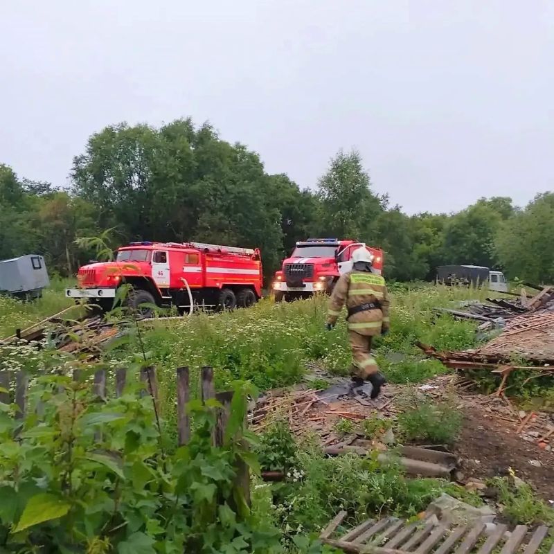 В Тымовском районе горела хозпостройка В Тымовском районе горела хозпостройка