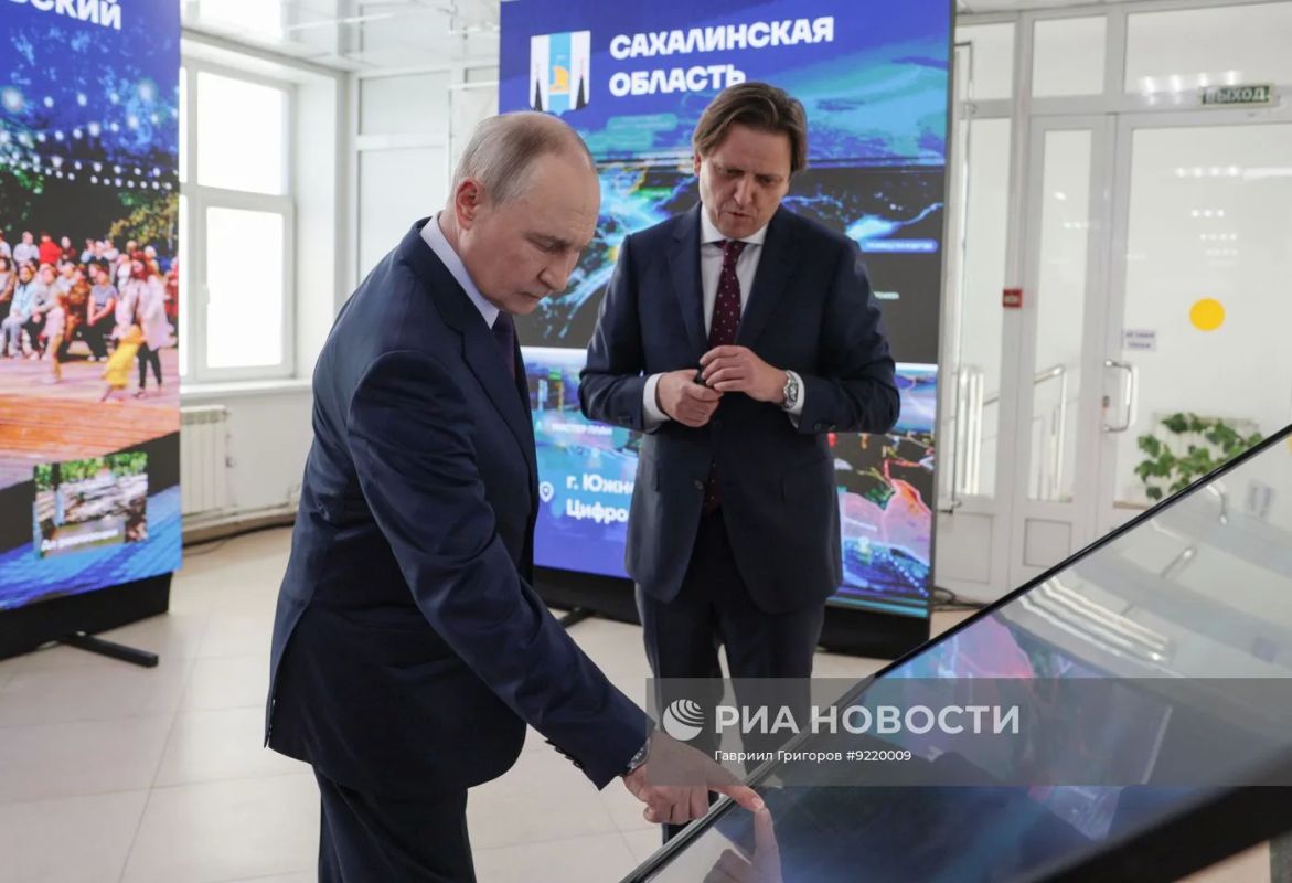 Встреча Владимира Путина с архитекторами и урбанистами Дальнего Востока в Улан-Удэ Встреча Владимира Путина с архитекторами и урбанистами Дальнего Востока в Улан-Удэ