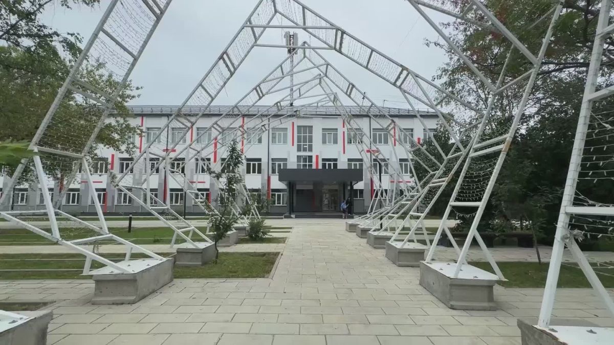Валерий Лимаренко: Посетил филиал Театрального института имени Бориса Щукина в Южно-Сахалинске, который мы открыли по поручению Президента Владимира Путина