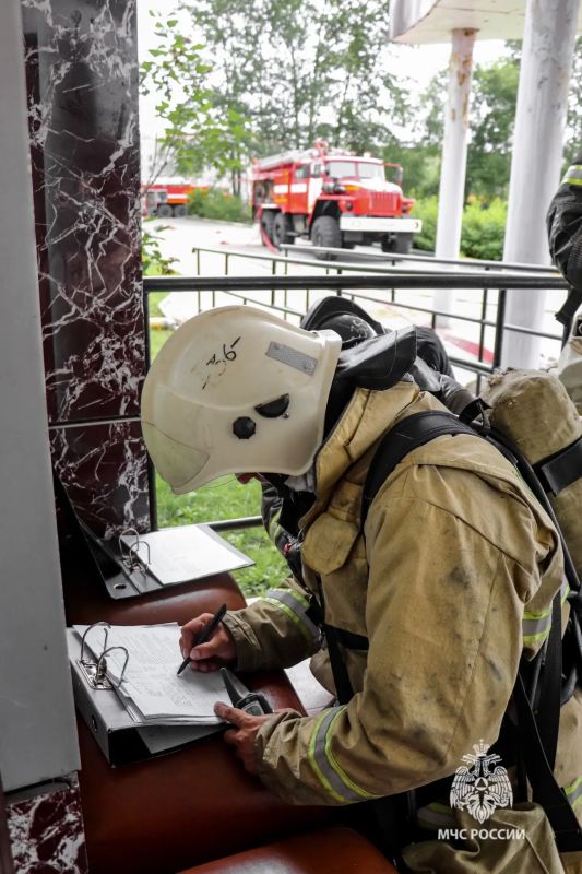 Пожар в школе-интернат «Радуга» потушен Пожар в школе-интернат «Радуга» потушен