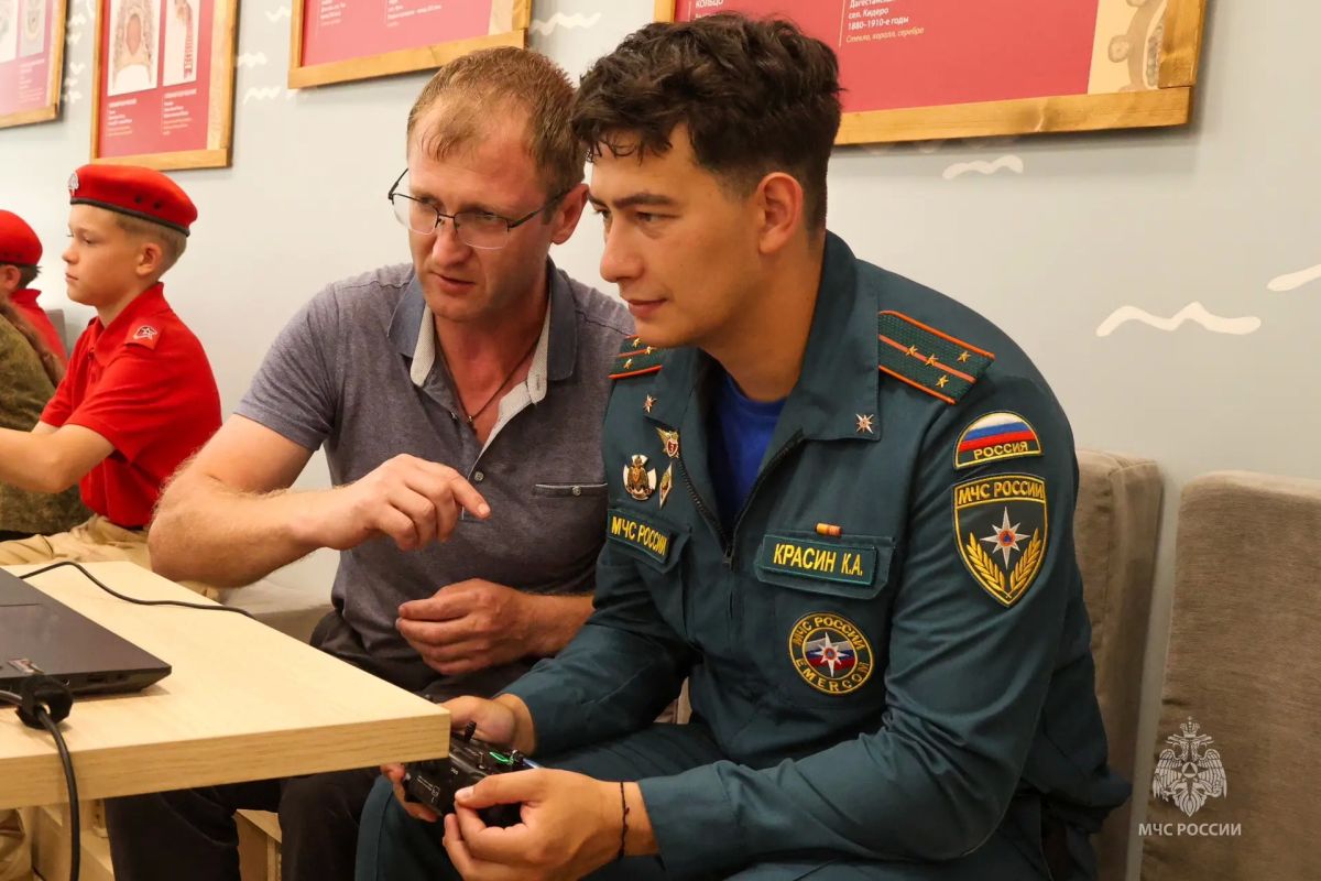 Молодежный совет встретился с ветераном СВО Молодежный совет встретился с ветераном СВО