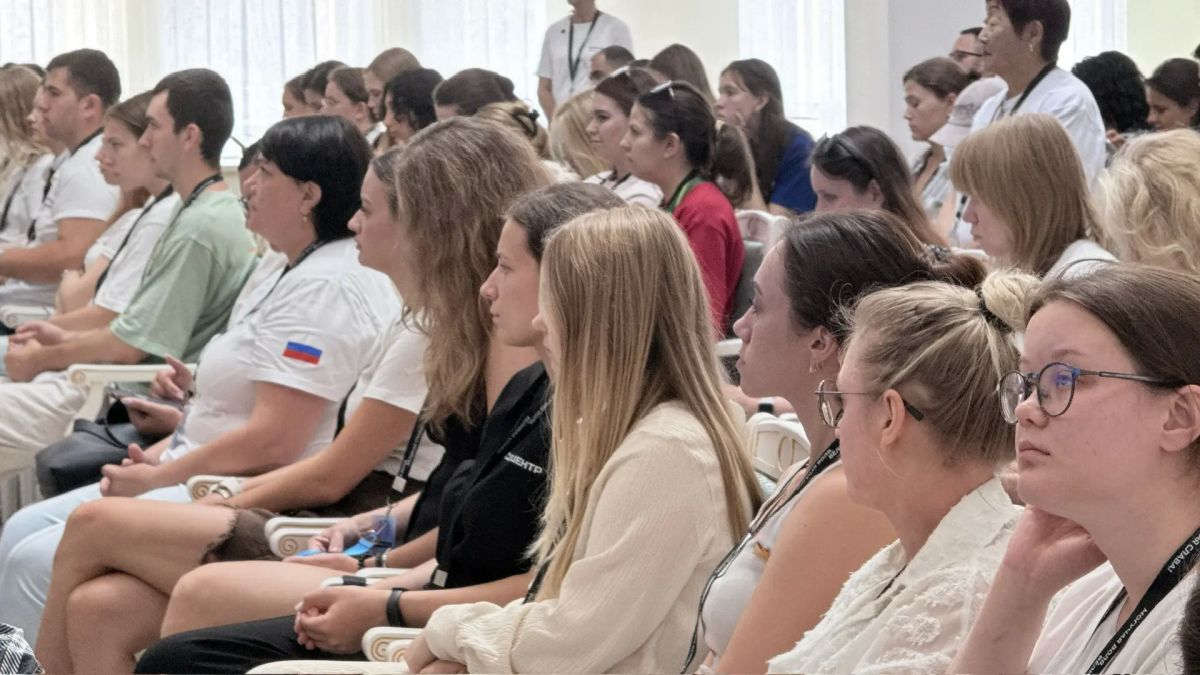 Сегодня приняла участие в пленарной сессии «Отечество, долг, ответственность: ценности, которые нас объединяют» на Всероссийском молодёжном форуме «ОстроVа» Сегодня приняла участие в пленарной сессии «Отечество, долг, ответственность: ценности, которые нас объединяют» на Всероссийском молодёжном форуме «ОстроVа»