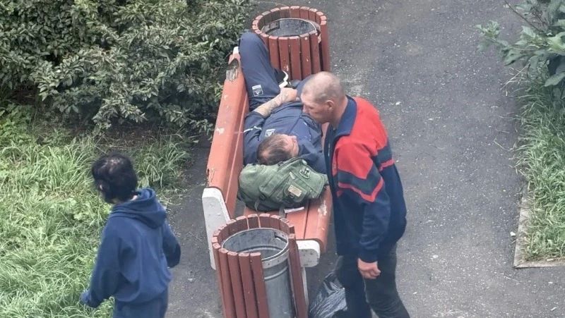Бомжи устроили притон неподалеку от городской думы Южно-Сахалинска