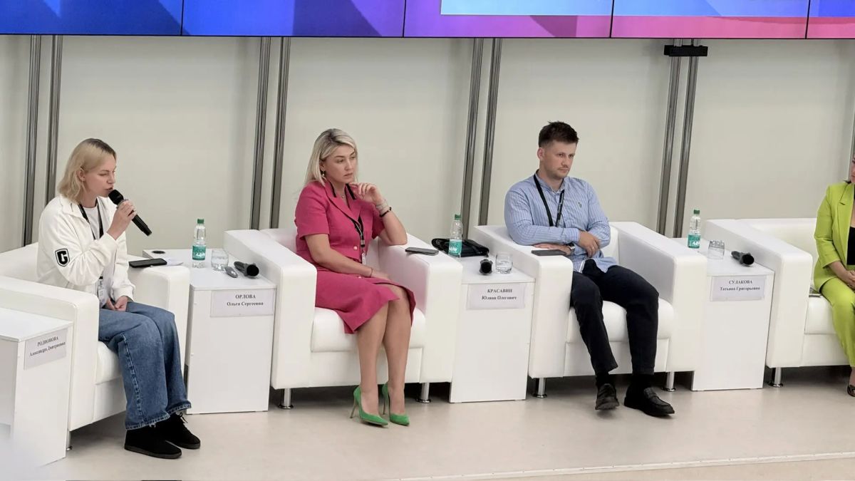 Сегодня приняла участие в пленарной сессии «Отечество, долг, ответственность: ценности, которые нас объединяют» на Всероссийском молодёжном форуме «ОстроVа» Сегодня приняла участие в пленарной сессии «Отечество, долг, ответственность: ценности, которые нас объединяют» на Всероссийском молодёжном форуме «ОстроVа»