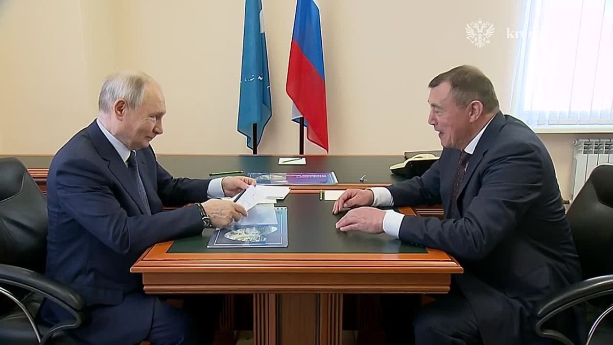 Глава Сахалина Валерий Лимаренко в докладе президенту о поддержке участников СВО рассказал о том, что жители даже самых отдаленных районов области готовы вносить вклад в победу