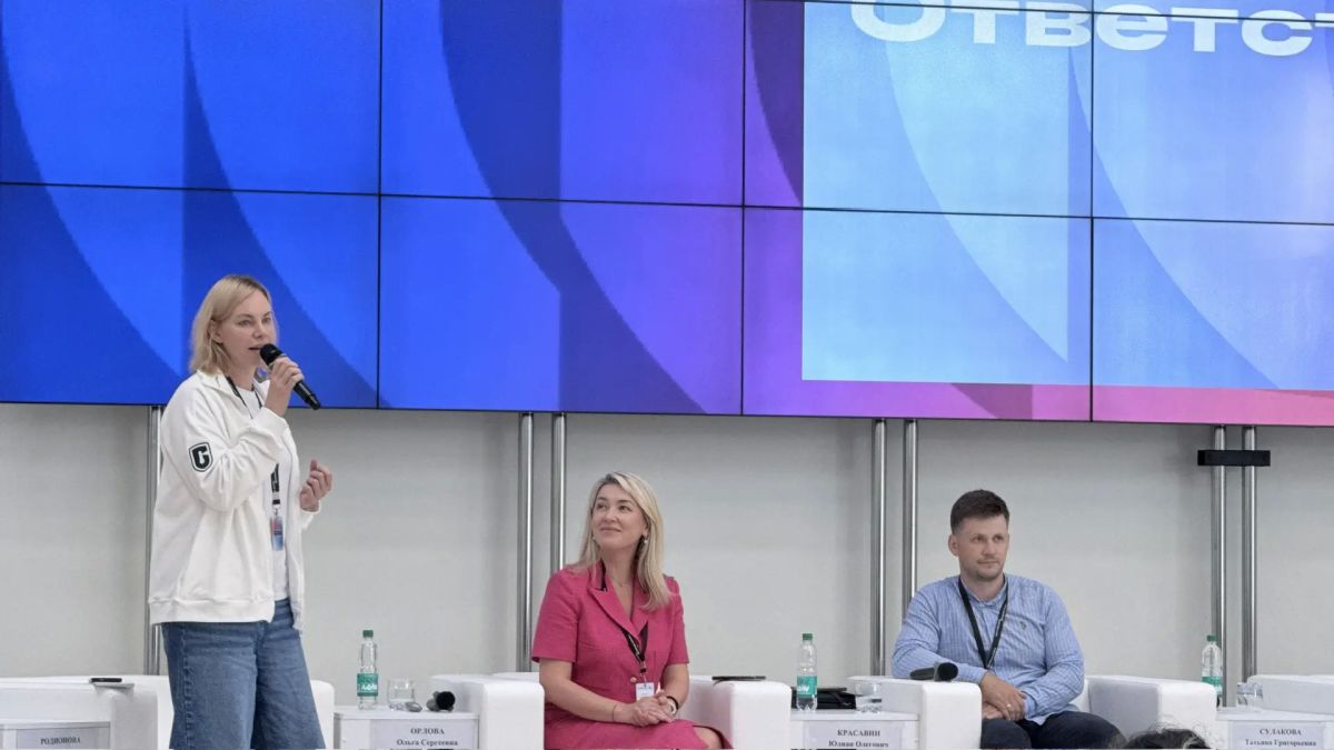 Сегодня приняла участие в пленарной сессии «Отечество, долг, ответственность: ценности, которые нас объединяют» на Всероссийском молодёжном форуме «ОстроVа» Сегодня приняла участие в пленарной сессии «Отечество, долг, ответственность: ценности, которые нас объединяют» на Всероссийском молодёжном форуме «ОстроVа»