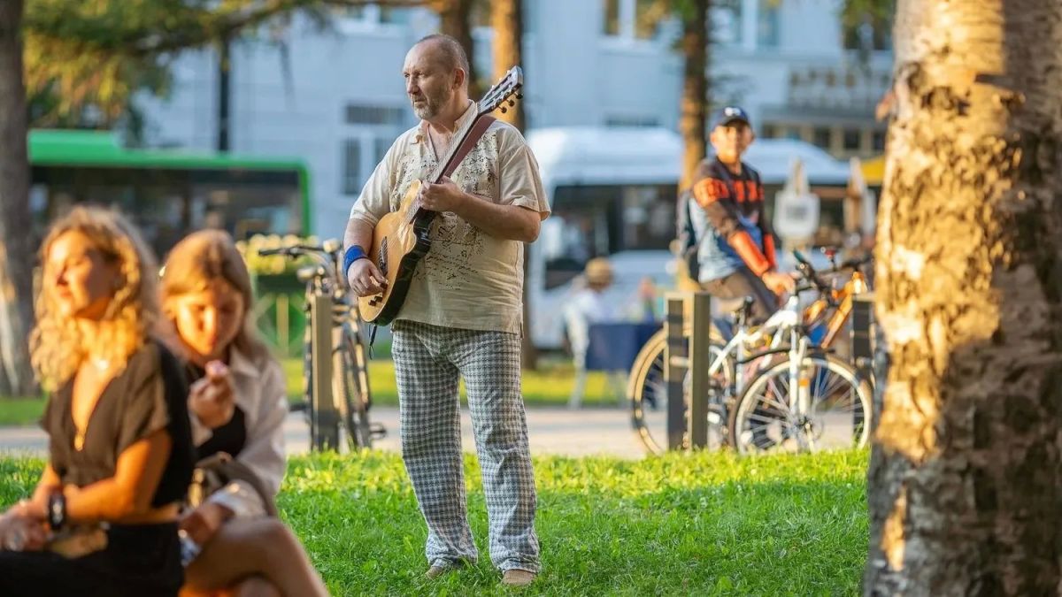Вчера, в рамках фестиваля «Городская симфония» традиционная литературно-музыкальная площадка СахОУНБ им. Н.А. Тарасова была посвящена театру Вчера, в рамках фестиваля «Городская симфония» традиционная литературно-музыкальная площадка СахОУНБ им. Н.А. Тарасова была посвящена театру