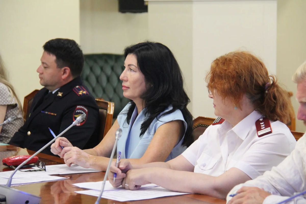 В Правительстве Сахалинской области обсудили меры борьбы с кибермошенничеством В Правительстве Сахалинской области обсудили меры борьбы с кибермошенничеством