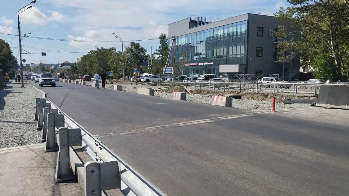 В Южно-Сахалинске открыли движение по мосту в районе травматологии В Южно-Сахалинске открыли движение по мосту в районе травматологии