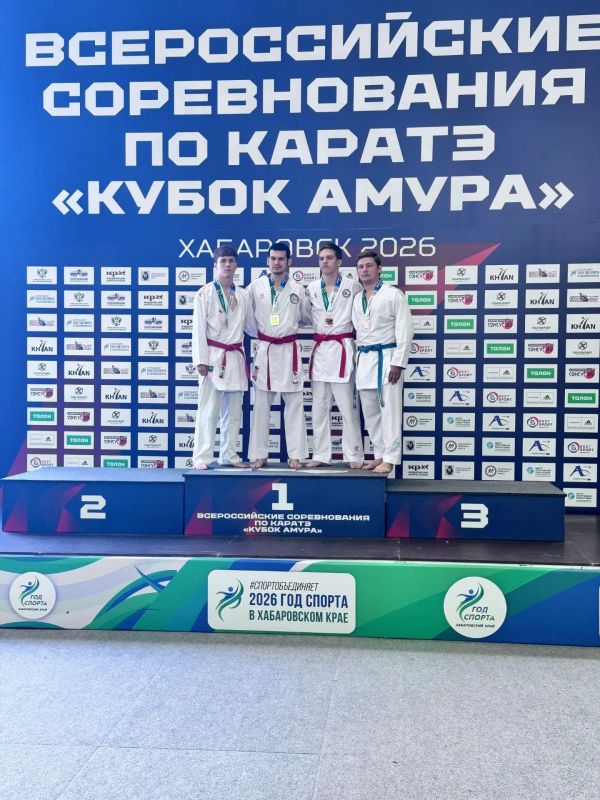 Сахалинские каратисты взяли почти 100 медалей на соревнованиях в Хабаровске Сахалинские каратисты взяли почти 100 медалей на соревнованиях в Хабаровске