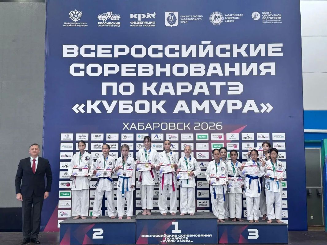 Сахалинские каратисты взяли почти 100 медалей на соревнованиях в Хабаровске Сахалинские каратисты взяли почти 100 медалей на соревнованиях в Хабаровске