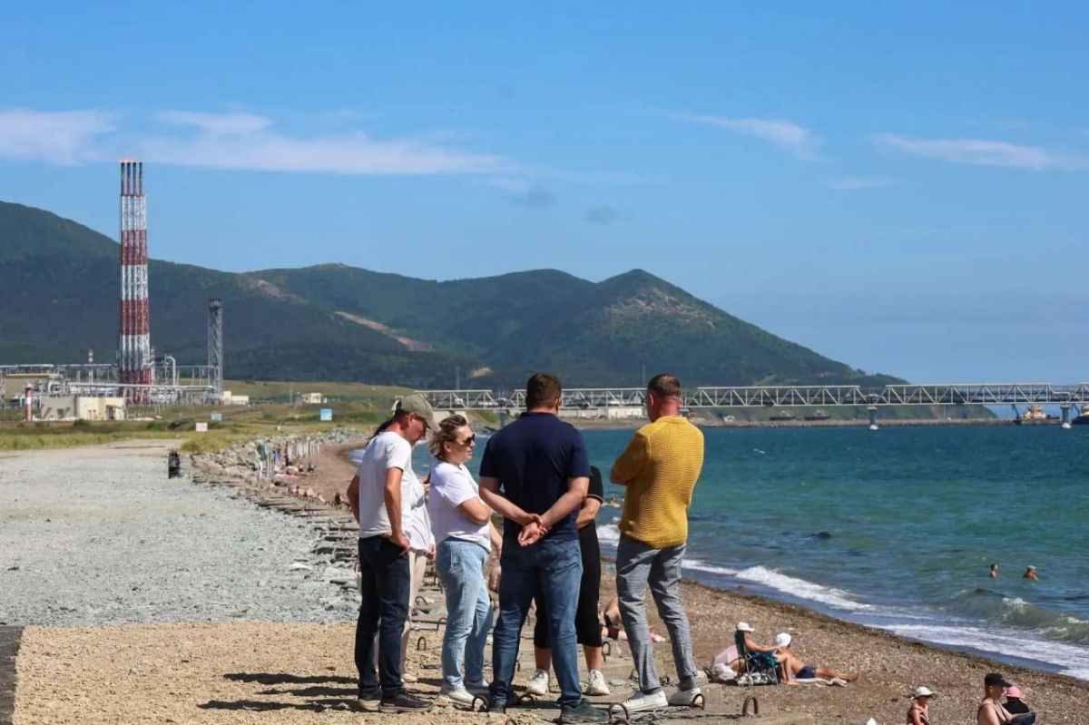В Пригородном открыли обновлённую прогулочную тропу у моря В Пригородном открыли обновлённую прогулочную тропу у моря