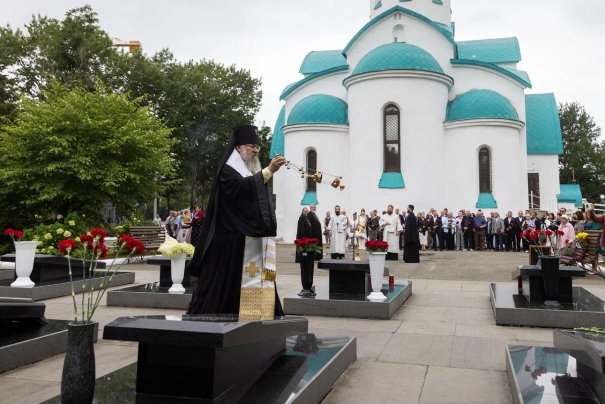 В Южно-Сахалинске почтили память Игоря Фархутдинова В Южно-Сахалинске почтили память Игоря Фархутдинова
