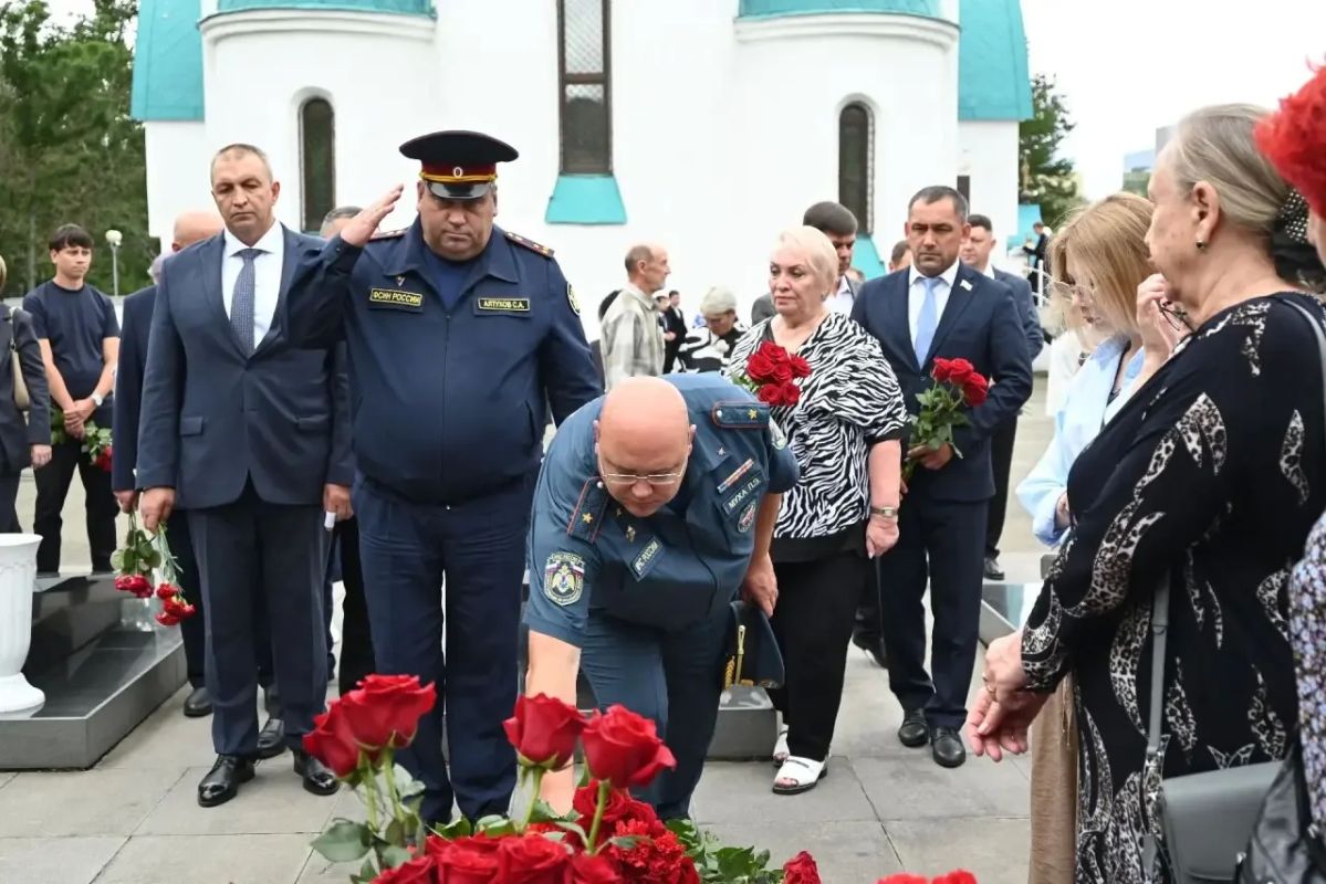 Почтили память Игоря Фархутдинова Почтили память Игоря Фархутдинова