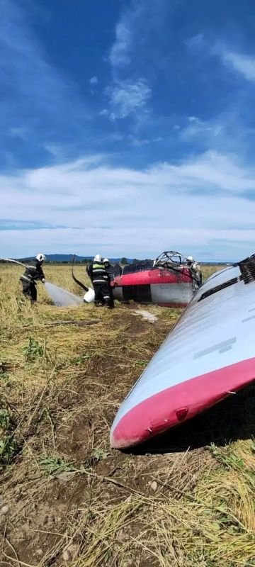 В 12:17 в диспетчерскую службу Тымовского пожарно-спасательного отряда поступило поступило сообщение об упавшем между сёлами Кировское и Зональное самолёта В 12:17 в диспетчерскую службу Тымовского пожарно-спасательного отряда поступило поступило сообщение об упавшем между сёлами Кировское и Зональное самолёта