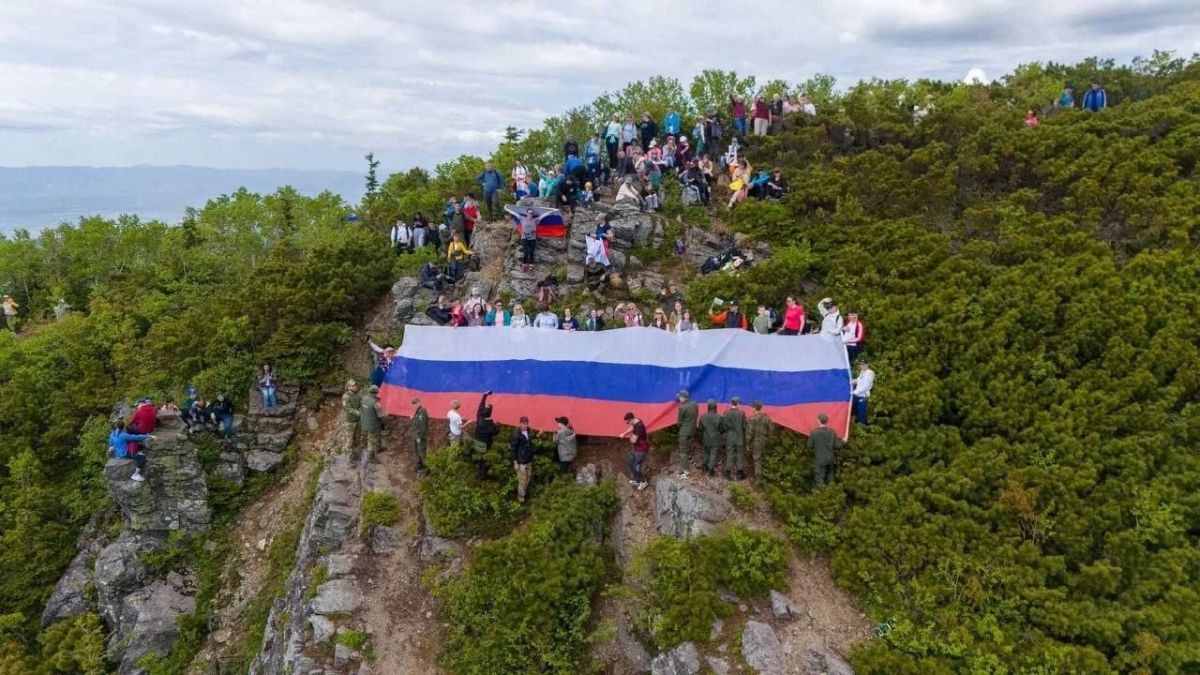 С Днём флага России, друзья! С Днём флага России, друзья!